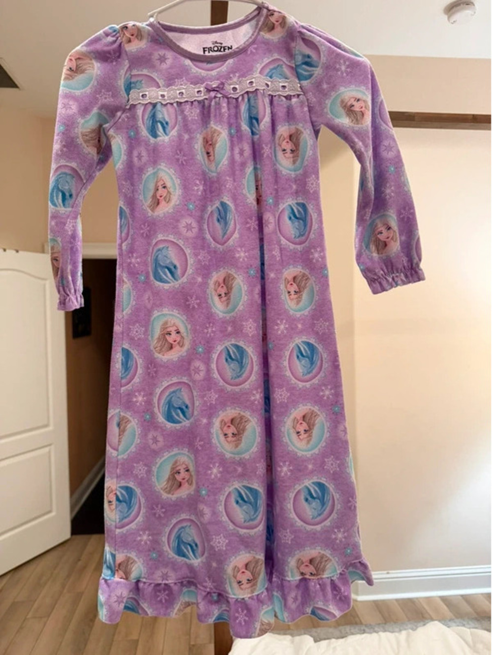 Disney Frozen Girls Gown Sz 6
